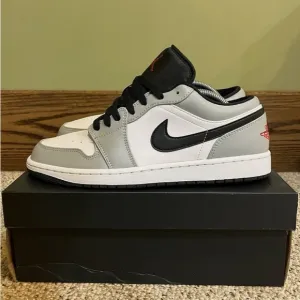 Nike Men's Athletic Shoes - Black and Gray