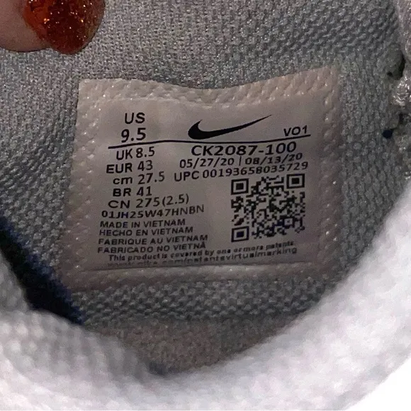 Nike Men’s Kobe Bryant Mamba Fury White/Grey Basketball Athletic Shoes S…