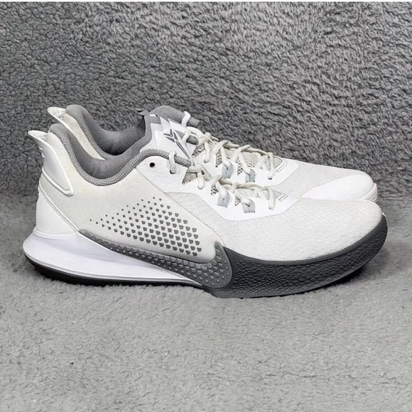 Nike Men’s Kobe Bryant Mamba Fury White/Grey Basketball Athletic Shoes S…