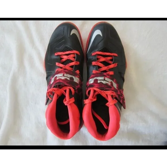 Nike Mens Lebron James Soldier VII 609679-005 Sz 10.5 Basketball Shoes Black
