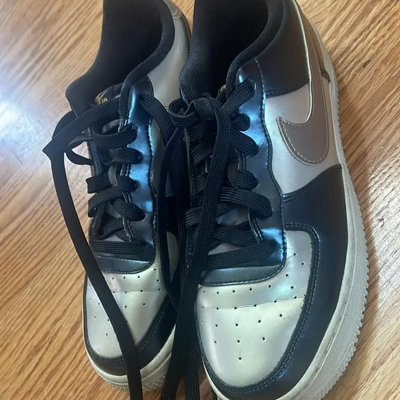 Nike metallic Air Force 1 men shoes size 6Y