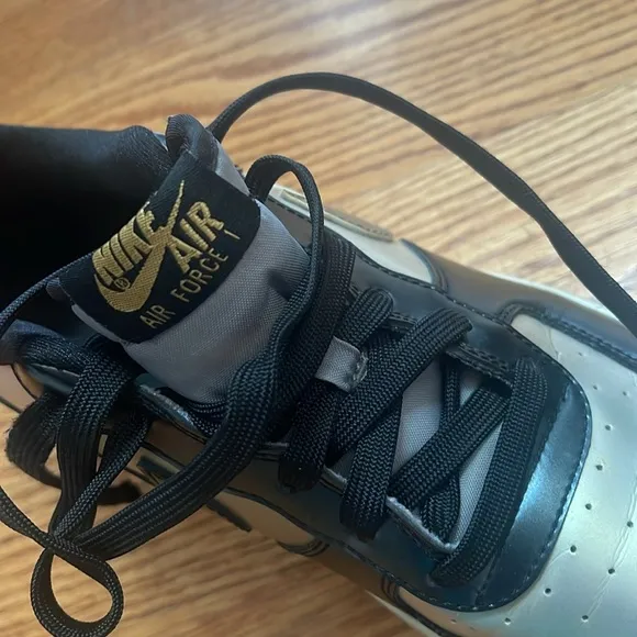 Nike metallic Air Force 1 men shoes size 6Y