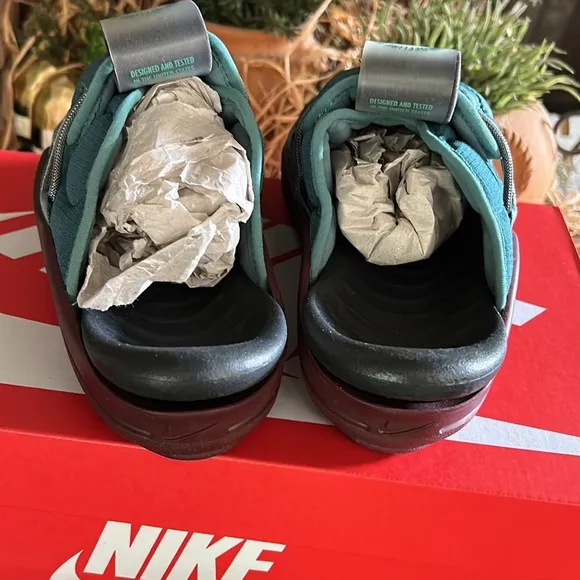 Nike offline 3.0 Dark teal mules size 8 men’s size 9.5 women’s BNIB