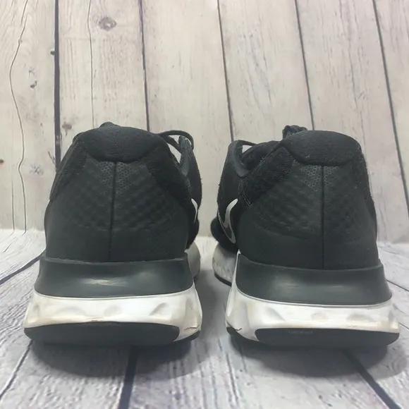 Nike renew black