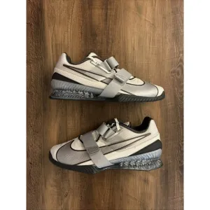 Nike Romaleos 4 SE Weight Lifting Shoes Phantom Dust Men Size 10 FZ8663-100