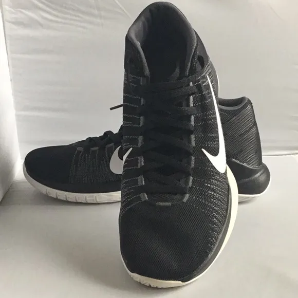 NIKE SHOES MEN.