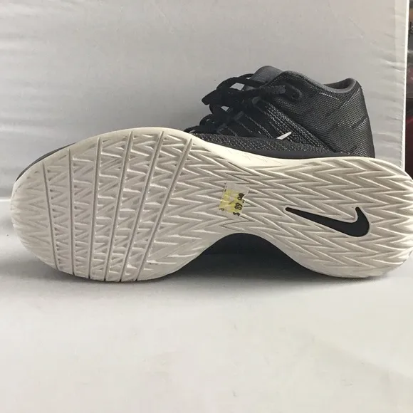 NIKE SHOES MEN.