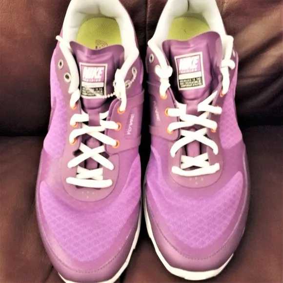 Nike shoes NEW women 9 run athletic purple new flywire Discount Shipping!!