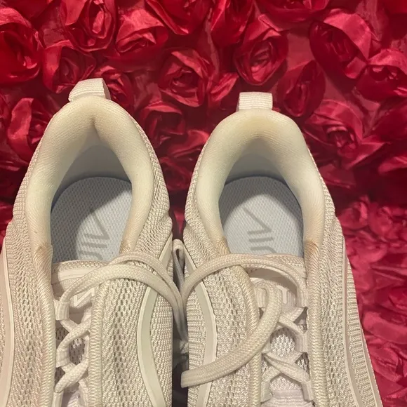 Nike Shoes Nike Air Max 720 Women's