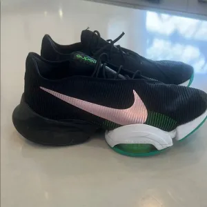 Nike Superrep women Black and Pink Athletic Shoes, size 9.5, light wear