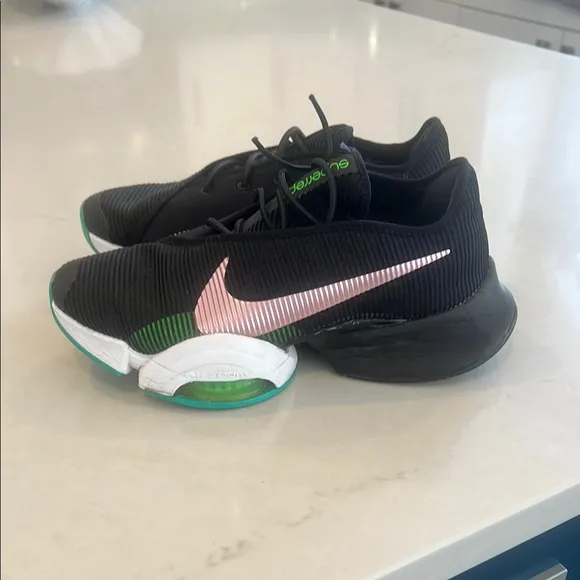 Nike Superrep women Black and Pink Athletic Shoes, size 9.5, light wear