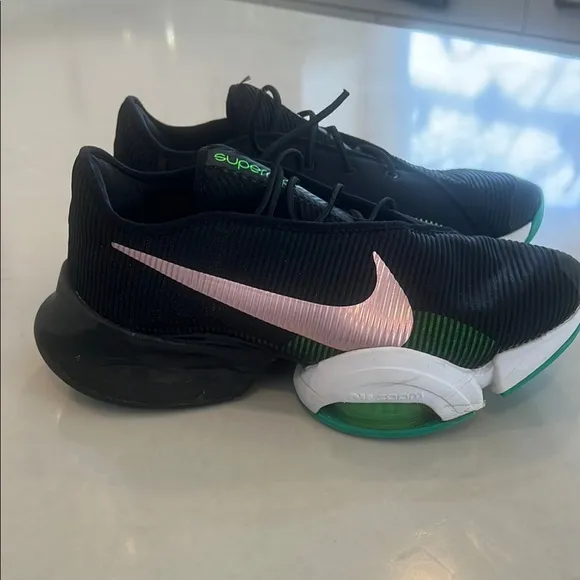 Nike Superrep women Black and Pink Athletic Shoes, size 9.5, light wear