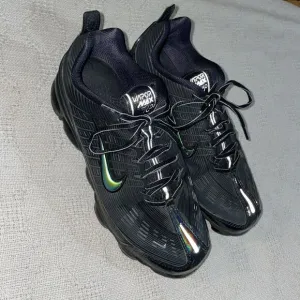 Nike Vapor Max Men’s Athletic Shoes Size 10 M Black Grip Sole Crosstraining