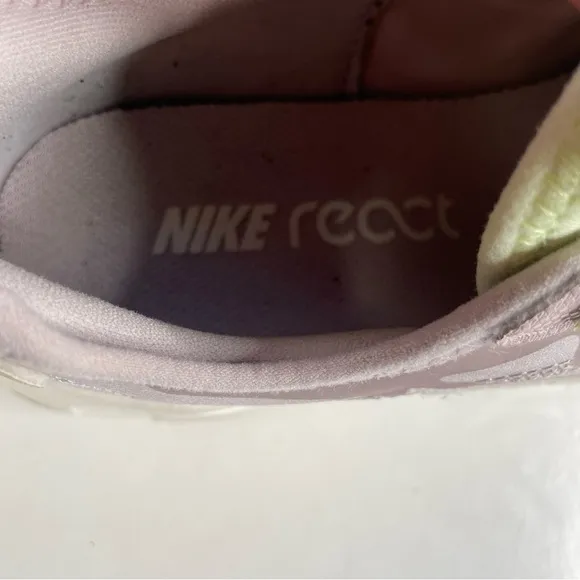 Nike Women React Art3mis Shoes Lavender Colorway Size 7