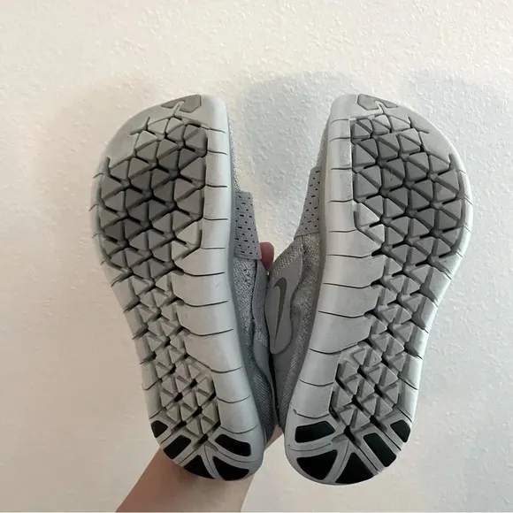 Nike Womens Shoes Free RN Motion Flyknit Size 7 Athletic Running