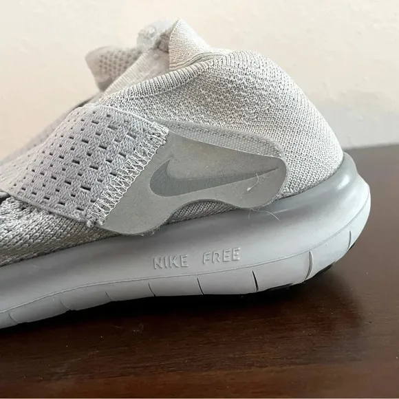 Nike Womens Shoes Free RN Motion Flyknit Size 7 Athletic Running