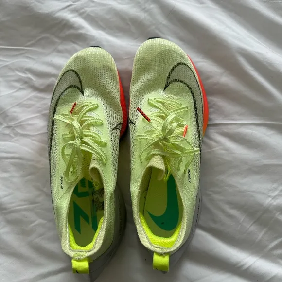 Nike Women's Shoes - Neon Yellow with Gradient Sole