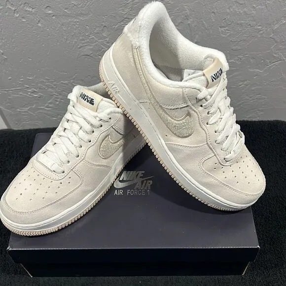 🔥🔥NIKE Air Force 1 '07 SE Sanddrift Beige Fuzzy Sneakers Women Sz 10 - PERFECT