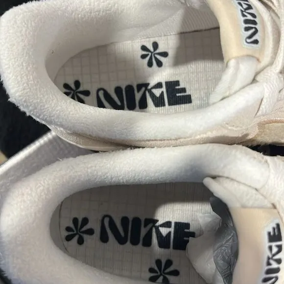🔥🔥NIKE Air Force 1 '07 SE Sanddrift Beige Fuzzy Sneakers Women Sz 10 - PERFECT