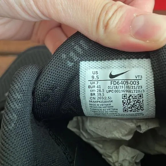 Nike Air Max Pulse Black US Women 9.5/UK 7/EU 41(FD6409-003)Box Slightly Crushed
