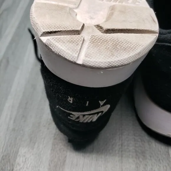 Nike air max tavas black suede shoes