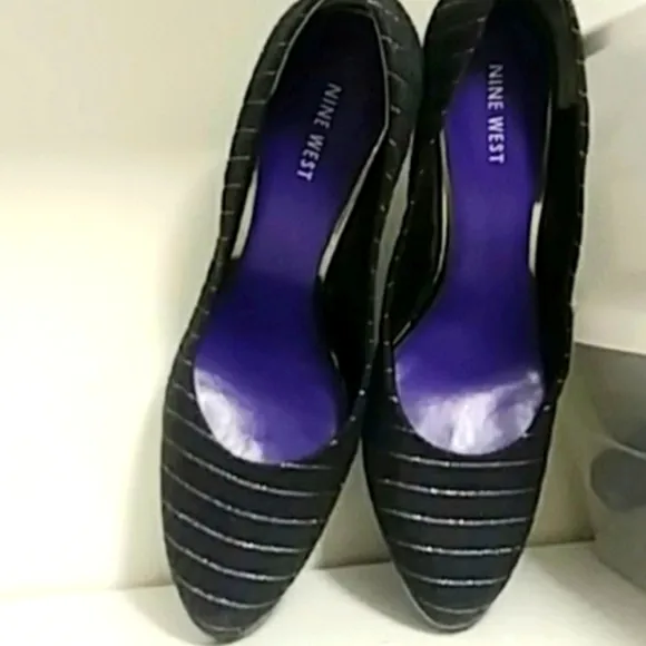 Nine West Metallic Pinstripes Dark Gray Gunmetal Heel &amp; Platform Size 9.5