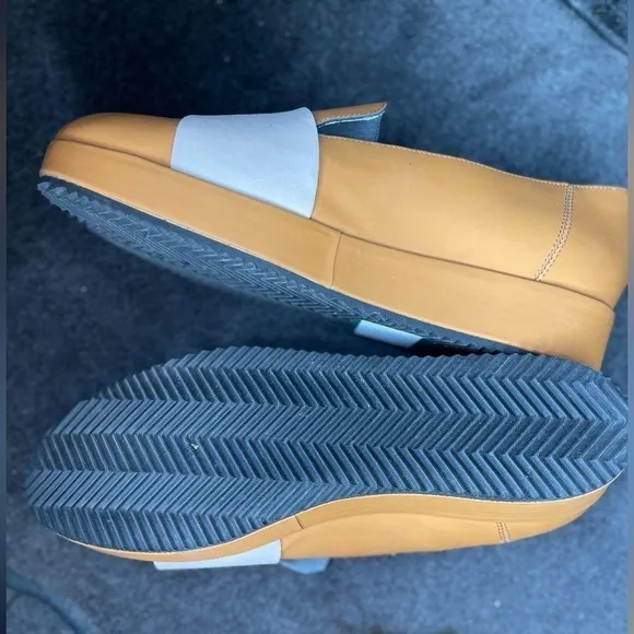 NK NWOT Nikita King Leather Platform Loafers Beautiful Yellow Ochre Size 39