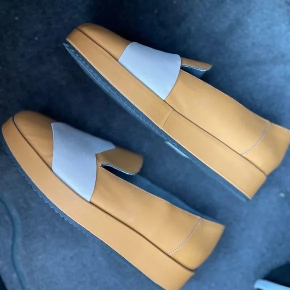 NK NWOT Nikita King Leather Platform Loafers Beautiful Yellow Ochre Size 39