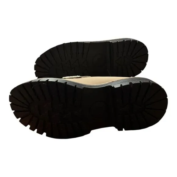 🆕 Northend Women's Cream Loafers with Black Soles size 5.5 (36)