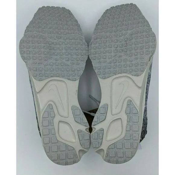 NWB Nike Air Zoom Type SE Womens Size 8 Shoes