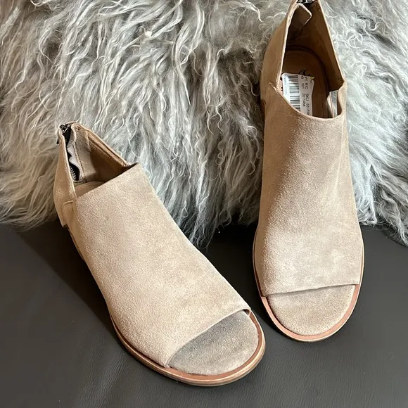 NWOB $149 Sofft Carleigh Comfort Shoes (Bin 45)