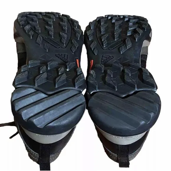 NWOB Adidas Mens 9 Terrex Adiprene Brown CM7726 shoes