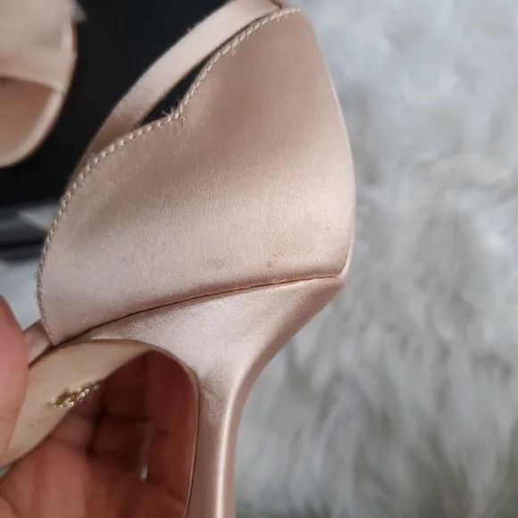NWOB Badgley Mischka 'Terris' Heeled Tulle/ Bow/ Poof Sandal, Size 5.5