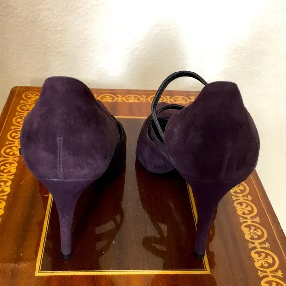 NWOB Escada 38 Plum Suede Heels