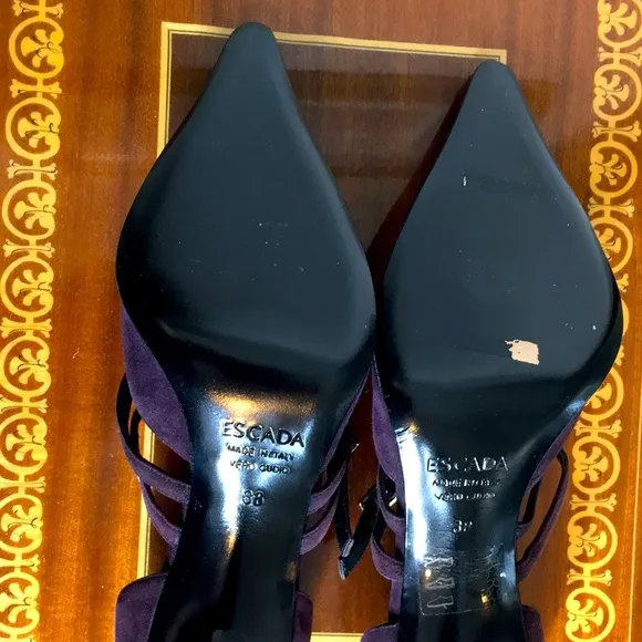 NWOB Escada 38 Plum Suede Heels