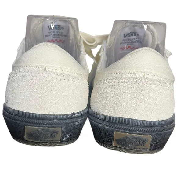 NWOB VANS Gilbert Crockett Antique White/Black Leather/Textile Sneaker Men’s 6.5