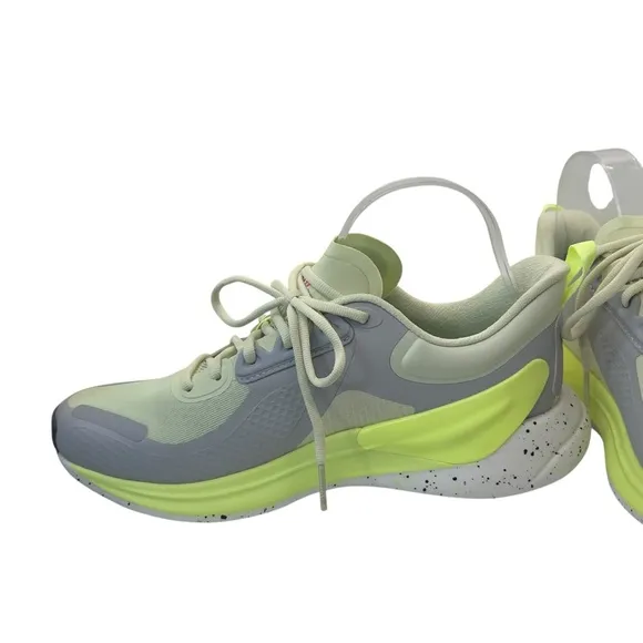 NWOT 8.5 Lululemon Blissfeel Trail Womens Running Shoe Dewy/SILD/FZap