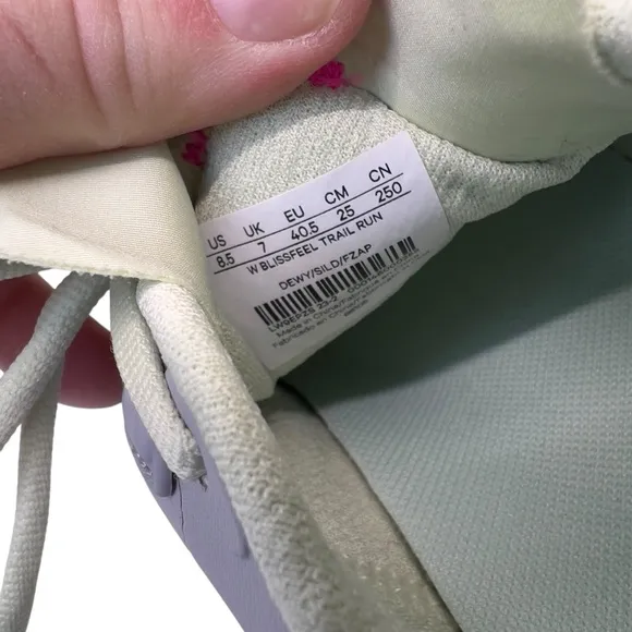 NWOT 8.5 Lululemon Blissfeel Trail Womens Running Shoe Dewy/SILD/FZap