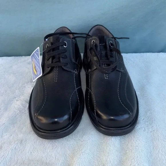 NWOT Clarks Men's Gessler Lace Up Dress Shoes US 8.5 Black, Collection Comfort