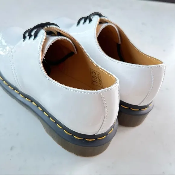 NWOT Dr. Martens White Patent Leather Oxford Shoes
