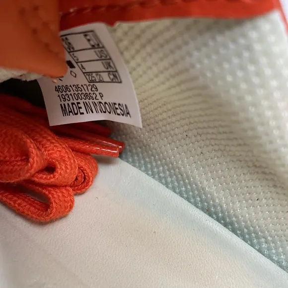 NWOT Ecco Orange Leather Soft 7 Lace Up Sneaker