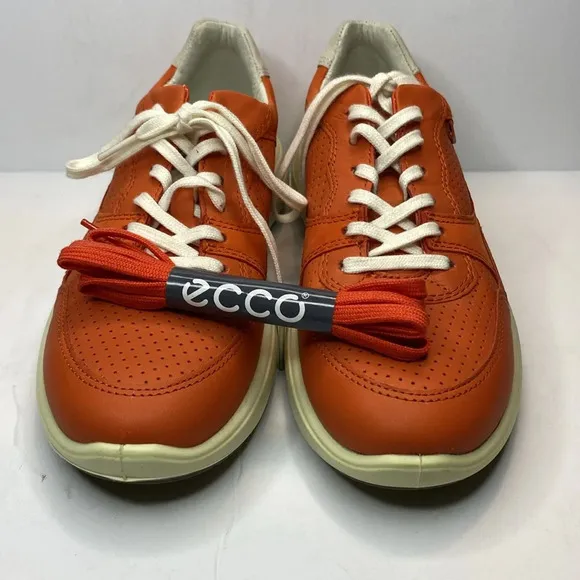 NWOT Ecco Orange Leather Soft 7 Lace Up Sneaker