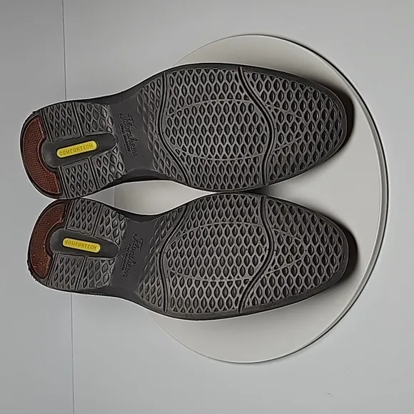 NWOT Florsheim Hamptons Venetian Loafers Shoes Ortholite Moc Toe Leather Brown 8