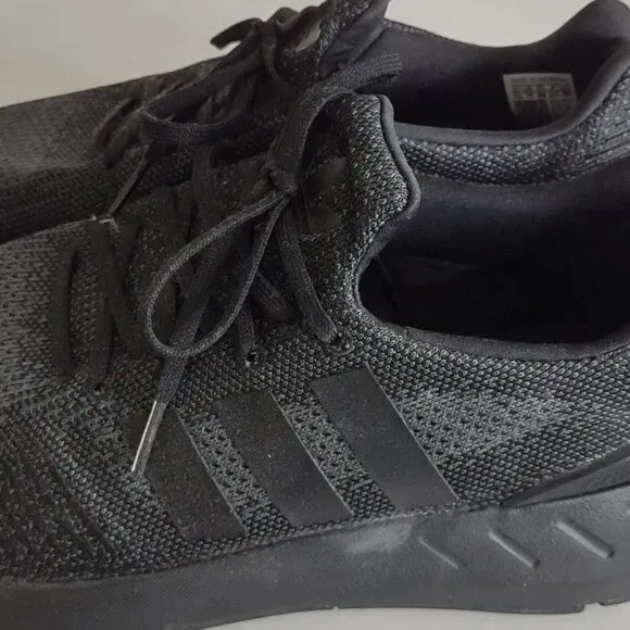 NWOT Men's Black Adidas Swift Run