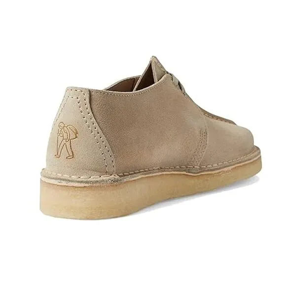 NWT Clarks Women's Desert Trek Shoes, Sand Suede : 8.5