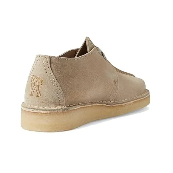 NWT Clarks Women's Desert Trek Shoes ,Sand Suede-Size 7