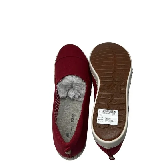 NWT Cloudsteppers by Clarks Women's Red Rouge Slip-on Sneaker Shoes 9
