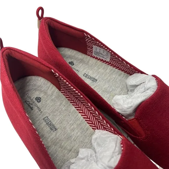 NWT Cloudsteppers by Clarks Women's Red Rouge Slip-on Sneaker Shoes 9