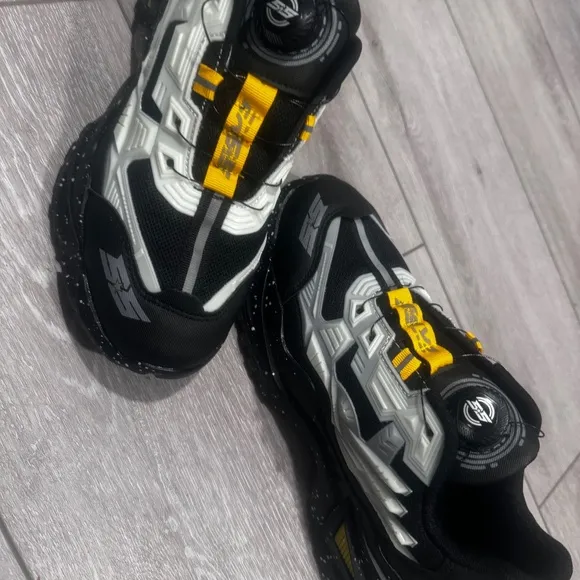 NWT EXSS GLOW IN THE DARK SNEAKERS SHOES NO LACE
