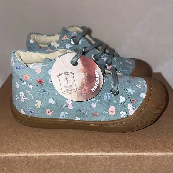 NWT NATURINO COCOON Suede first-steps shoes in Sage